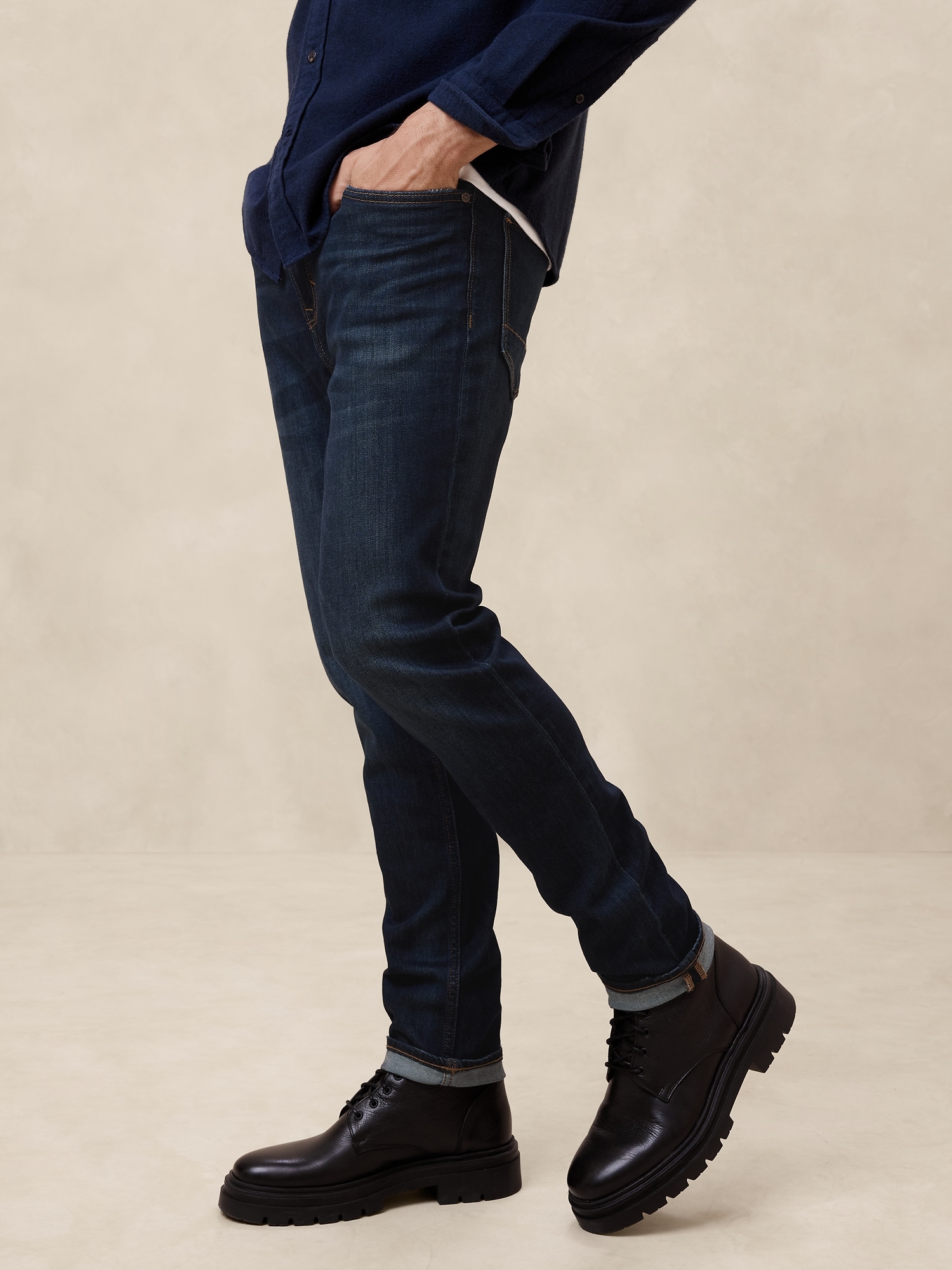 Slim Travel Jean