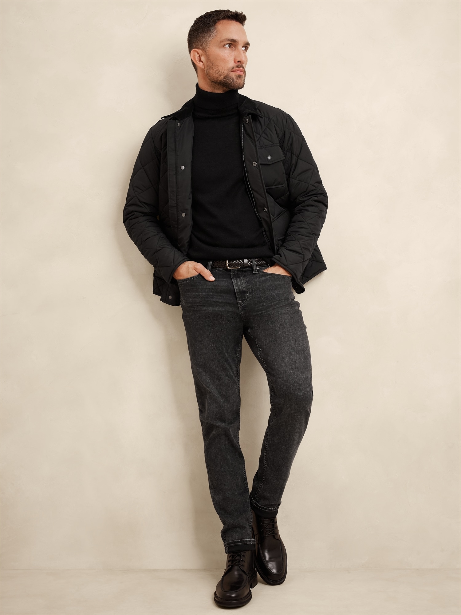 Merino Wool Turtleneck Sweater - Black