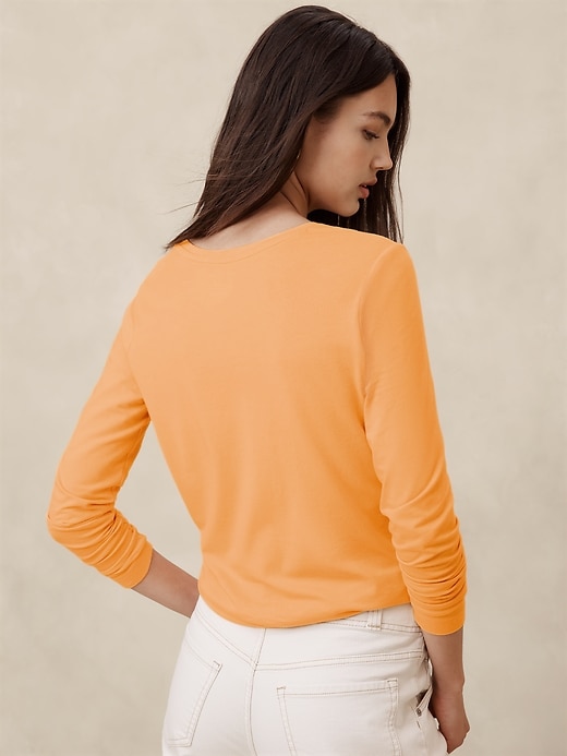 Timeless Long-Sleeve Crew-Neck T-Shirt | Banana Republic Factory