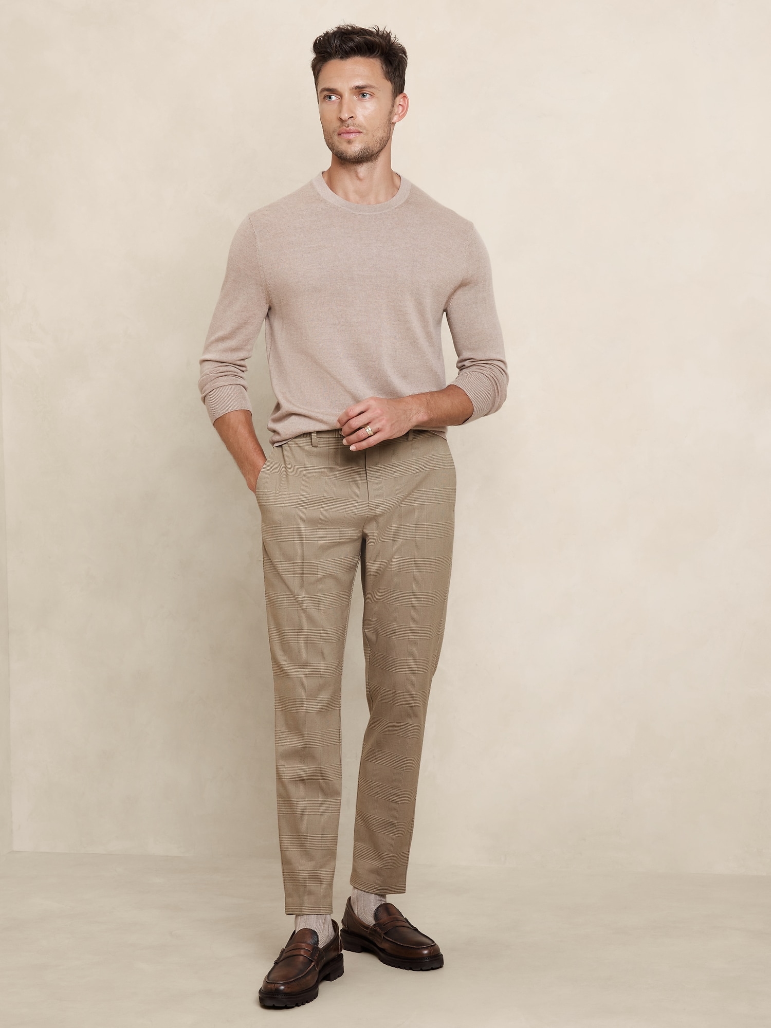 Grayson Slim Tapered Pant - Beige