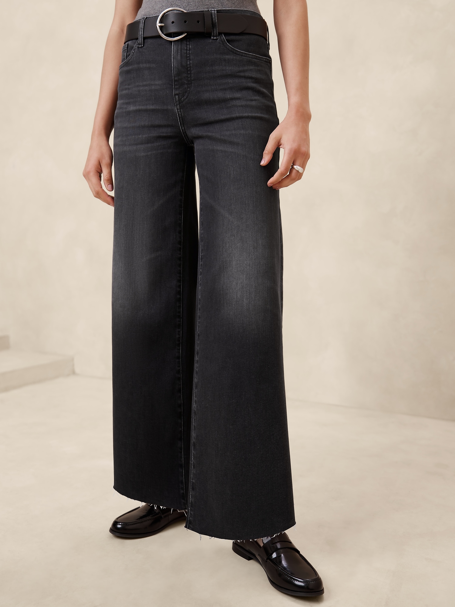 High-Rise Wide-Leg Jean