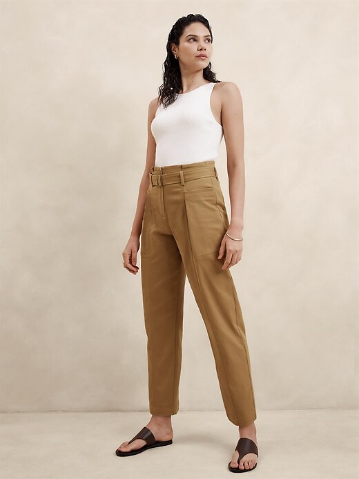 【こうすけ】 BANANA REPUBLIC Twill Belted Tapered Pant | Banana Republic Factory