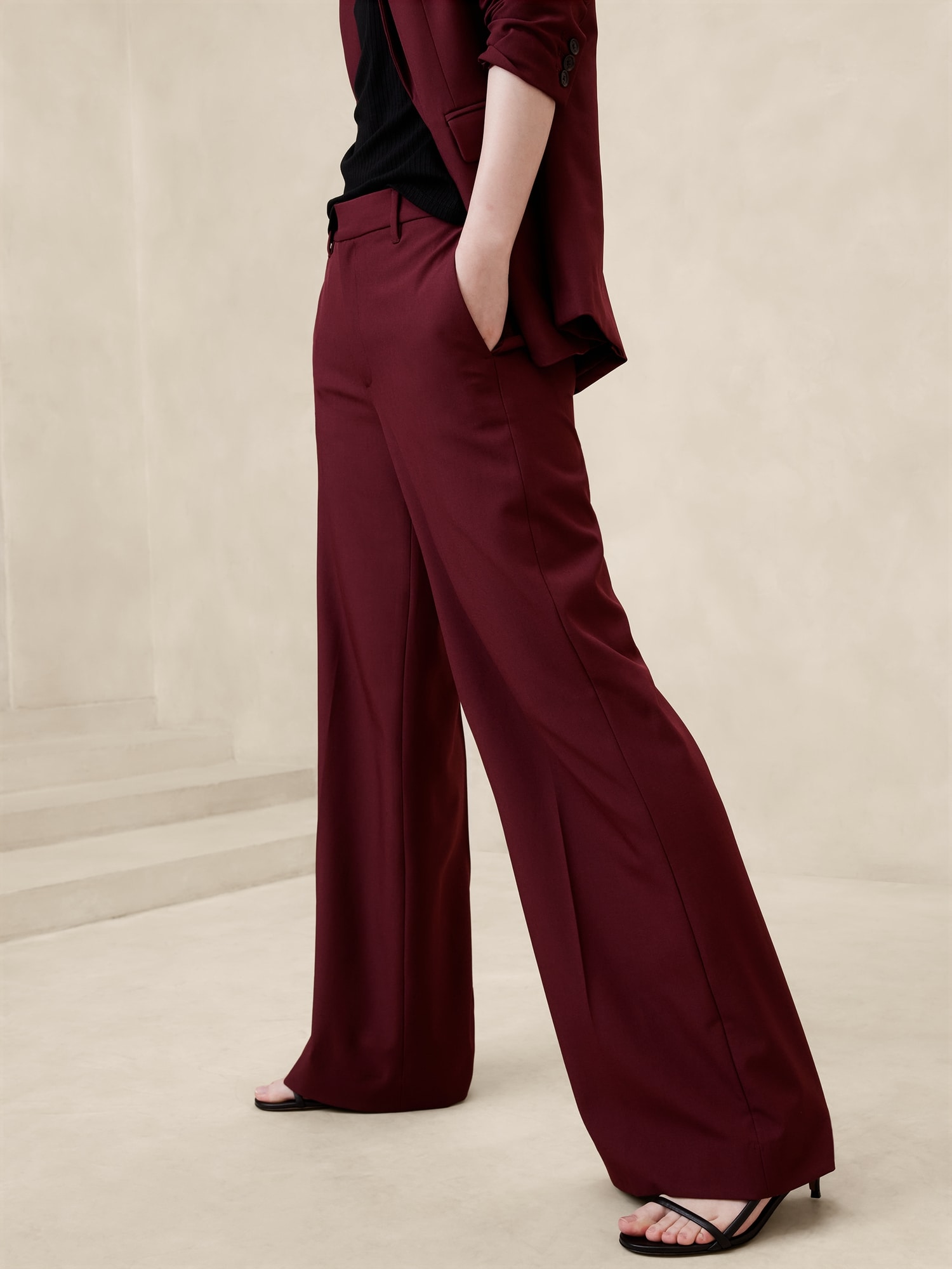 Sculpted Wide-Leg Trouser