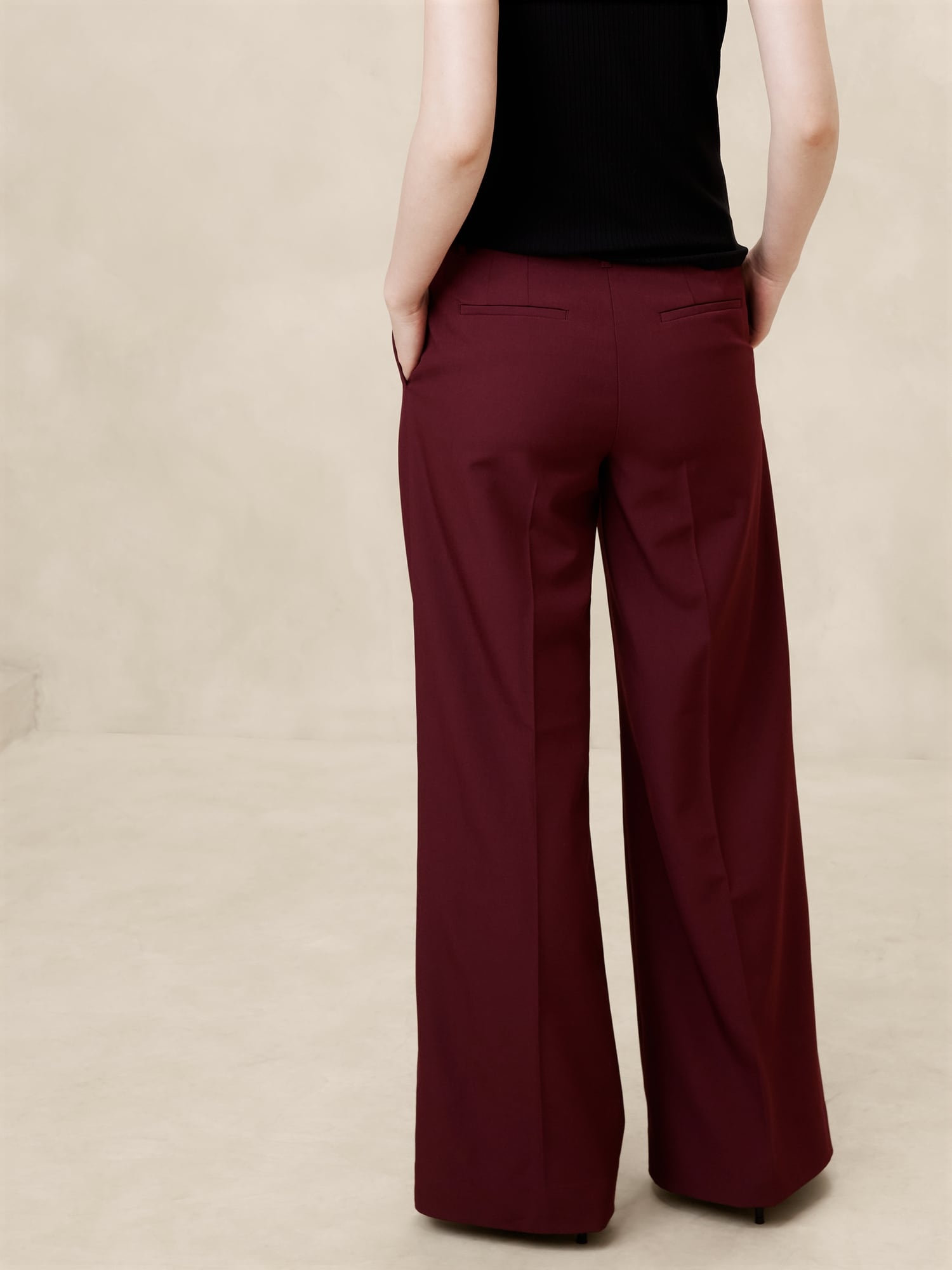 Sculpted Wide-Leg Trouser