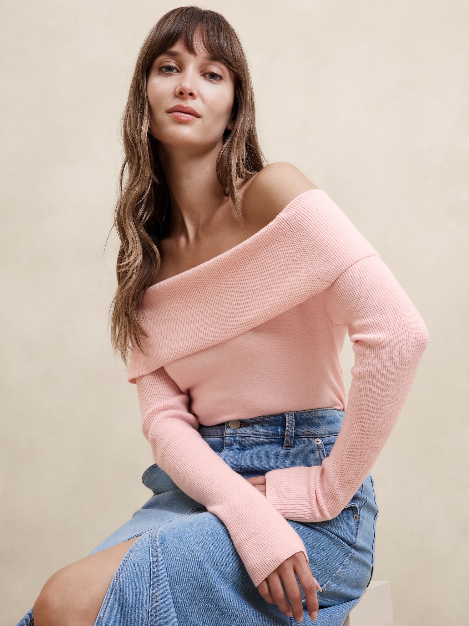 Off -The-Shoulder Pullover Sweater - Pink