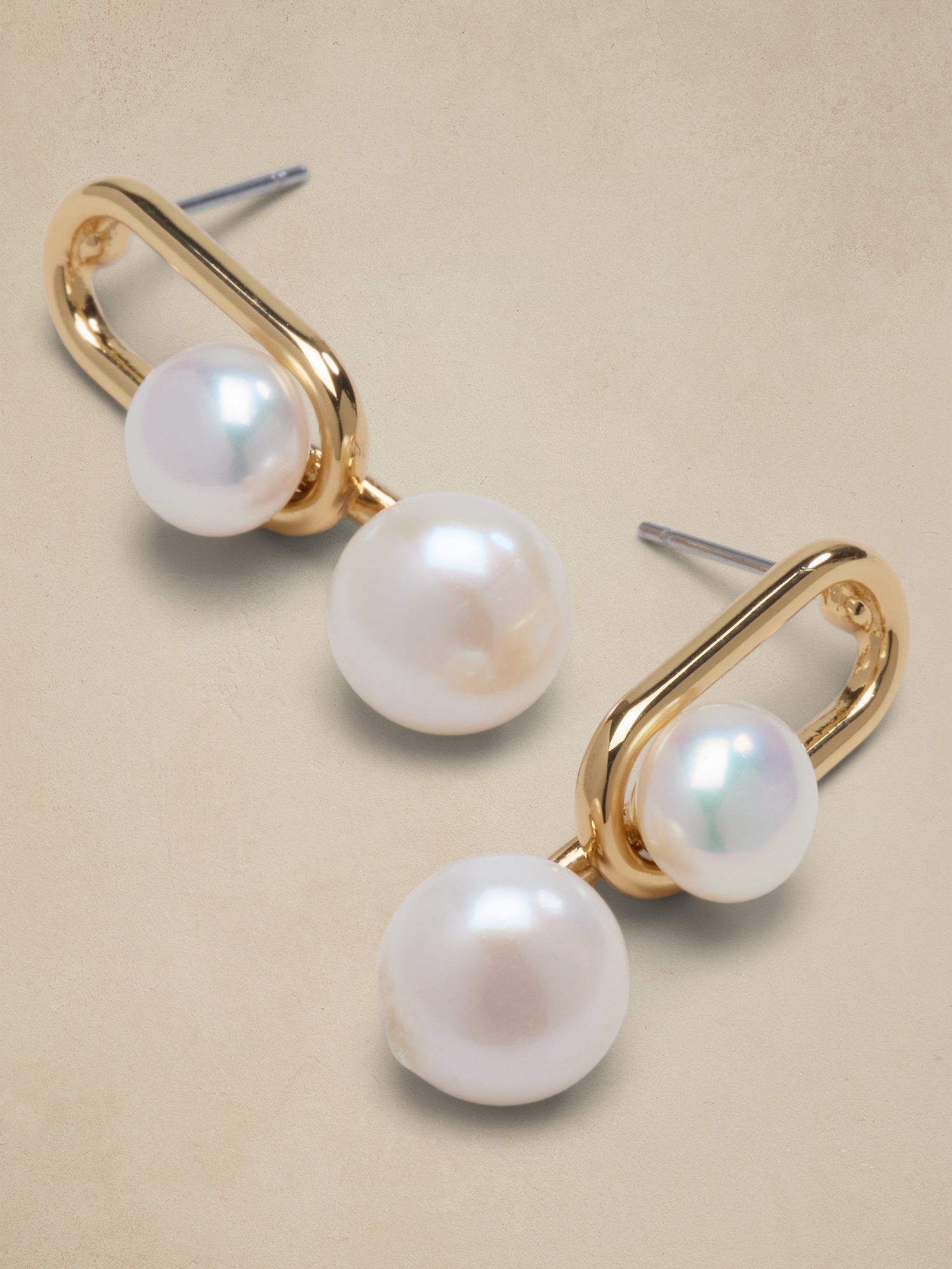 Oval Metal Pearl Drop Earrings - Gold