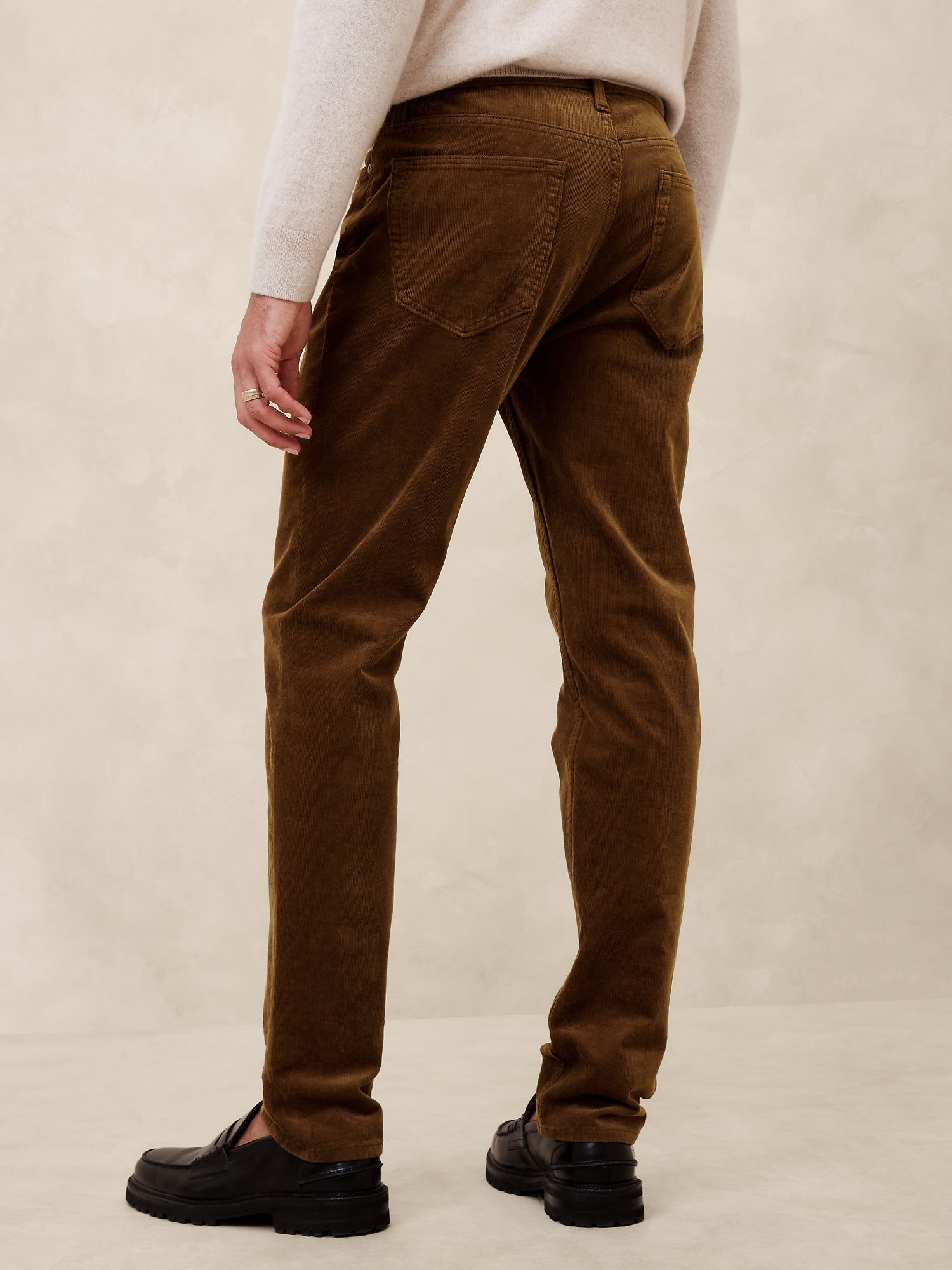 Slim Travel Corduroy Pant