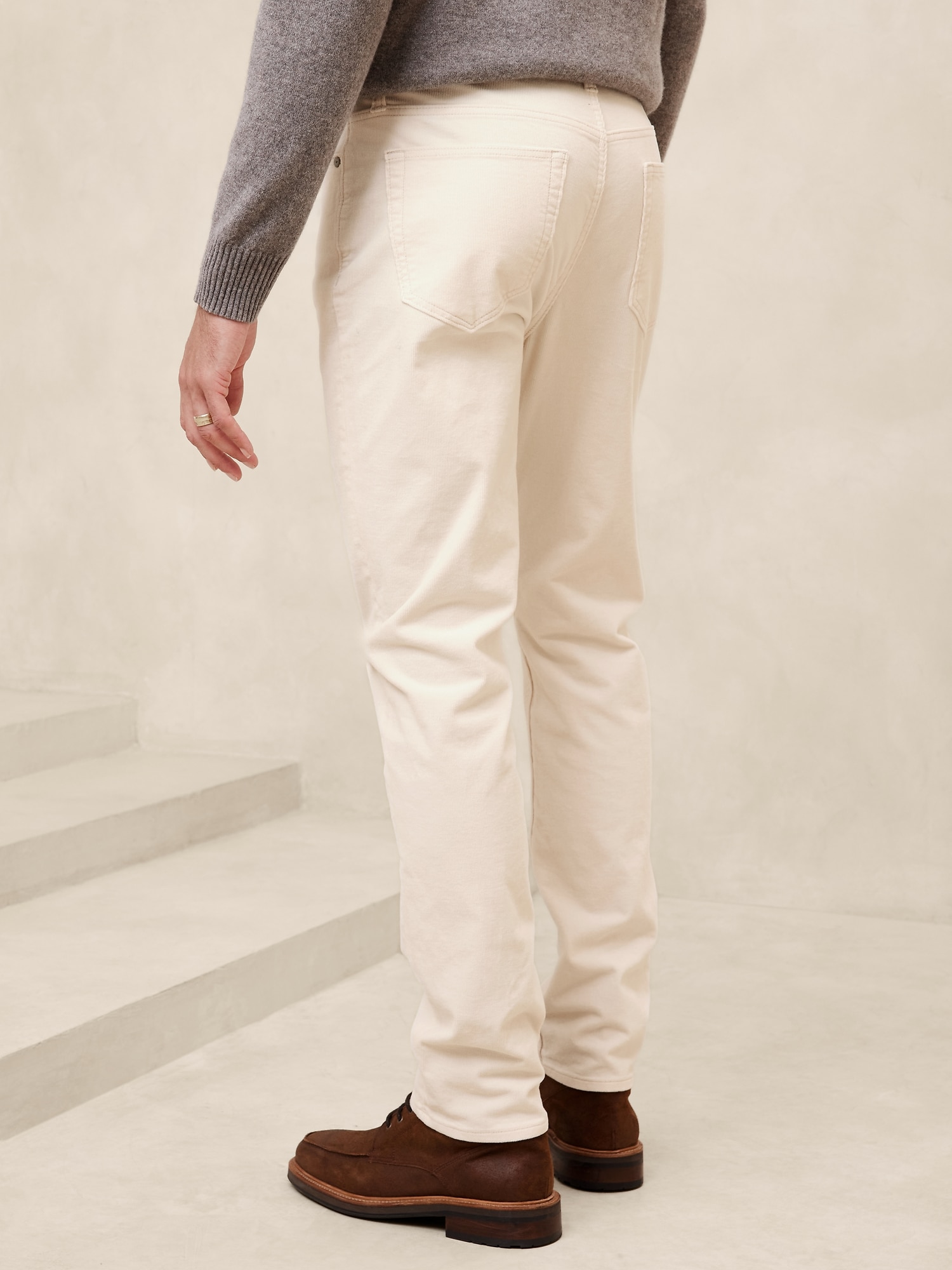 Slim Travel Corduroy Pant