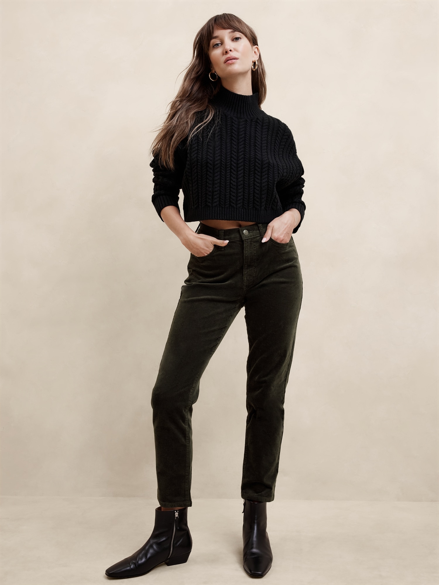 High-Rise Slim Corduroy Pant