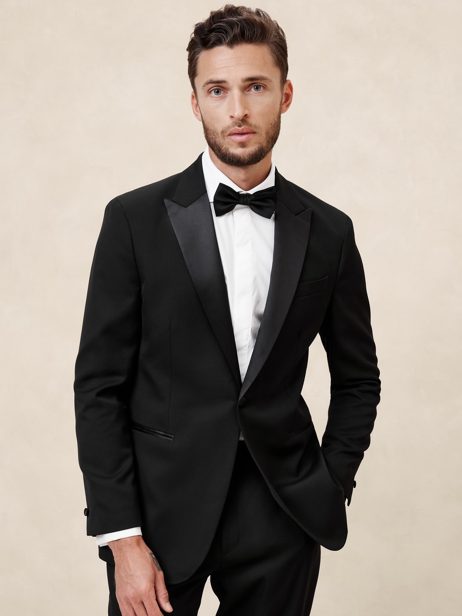 Tailored-Fit Luxe Tuxedo Suit Jacket