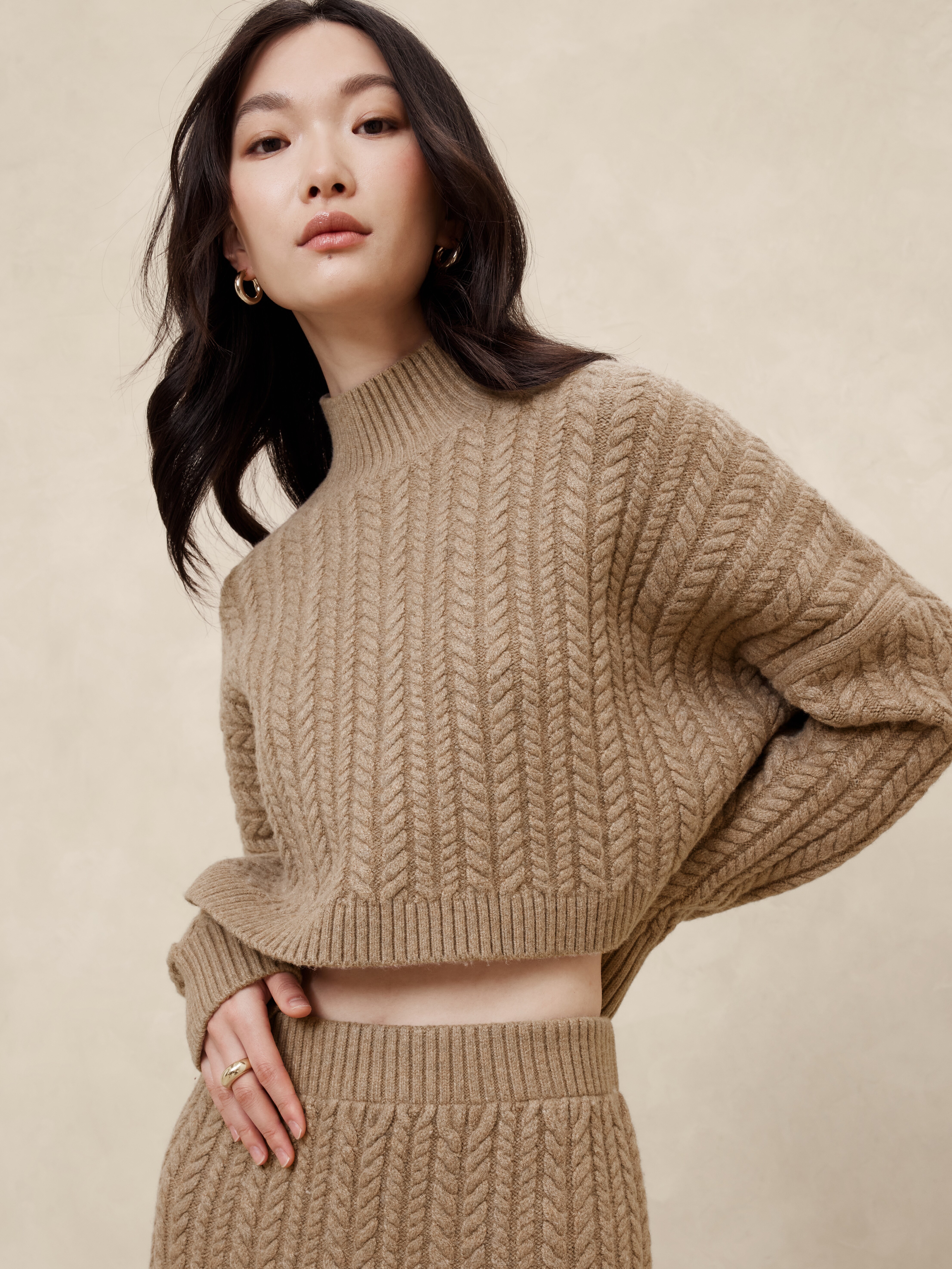Cropped Cable Turtleneck Sweater | Banana Republic Factory