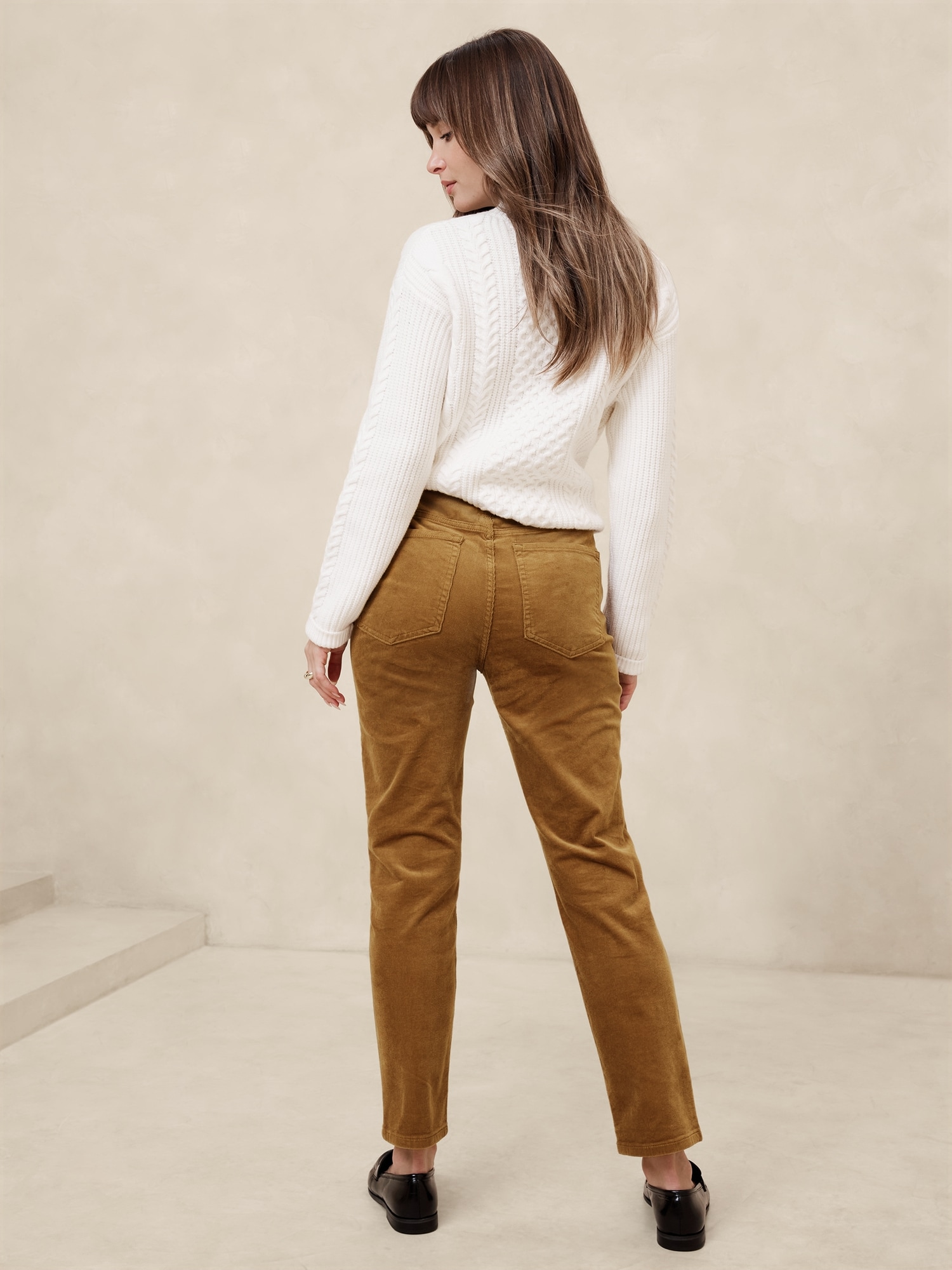 High-Rise Slim Corduroy Pant