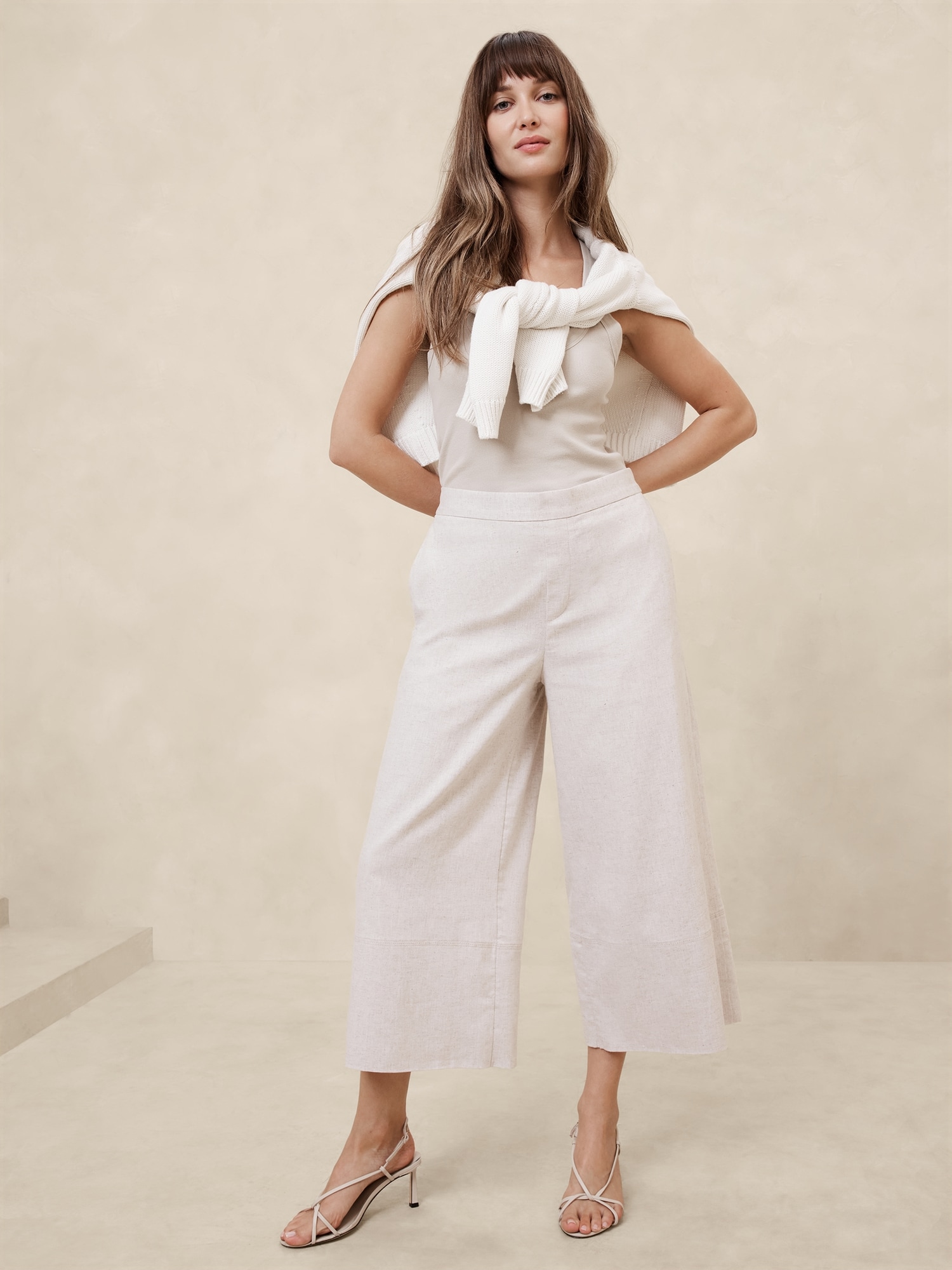 Linen-Blend Easy Wide-Leg Cropped Pant