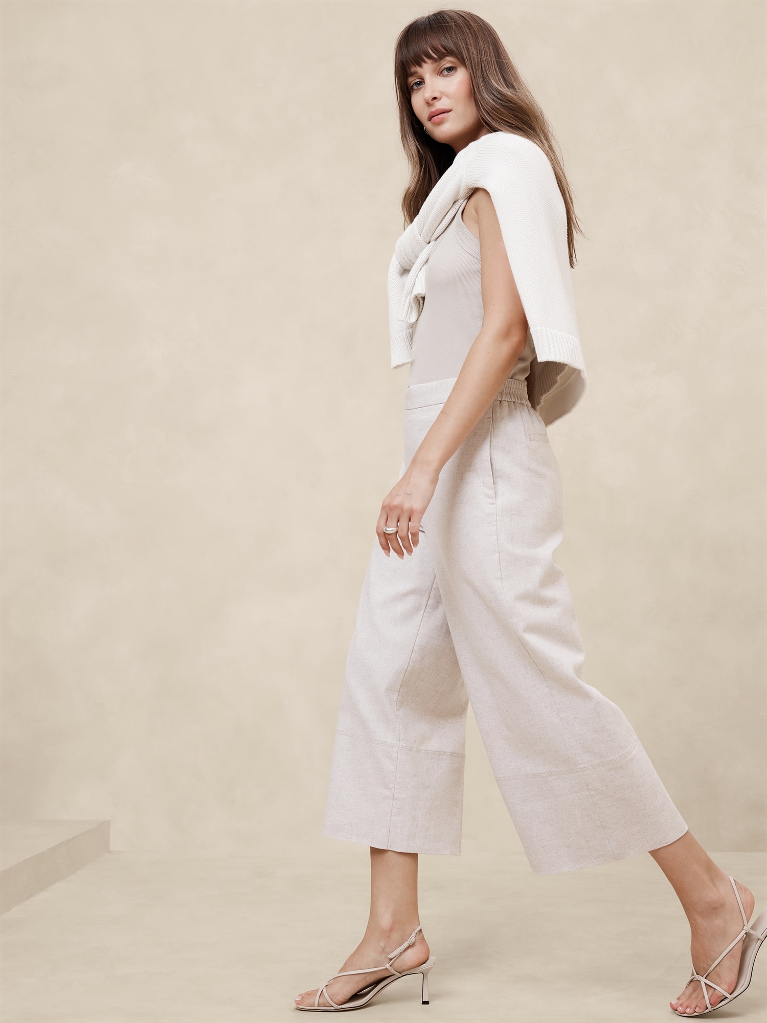 Linen-Blend Wide-Leg Cropped Pull-On Pant