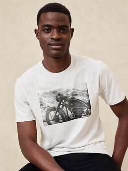 BANANA REPUBLIC　Ｔシャツ 【 DEAD STOCK 】 Logo Graphic T-Shirt | Banana Republic Factory