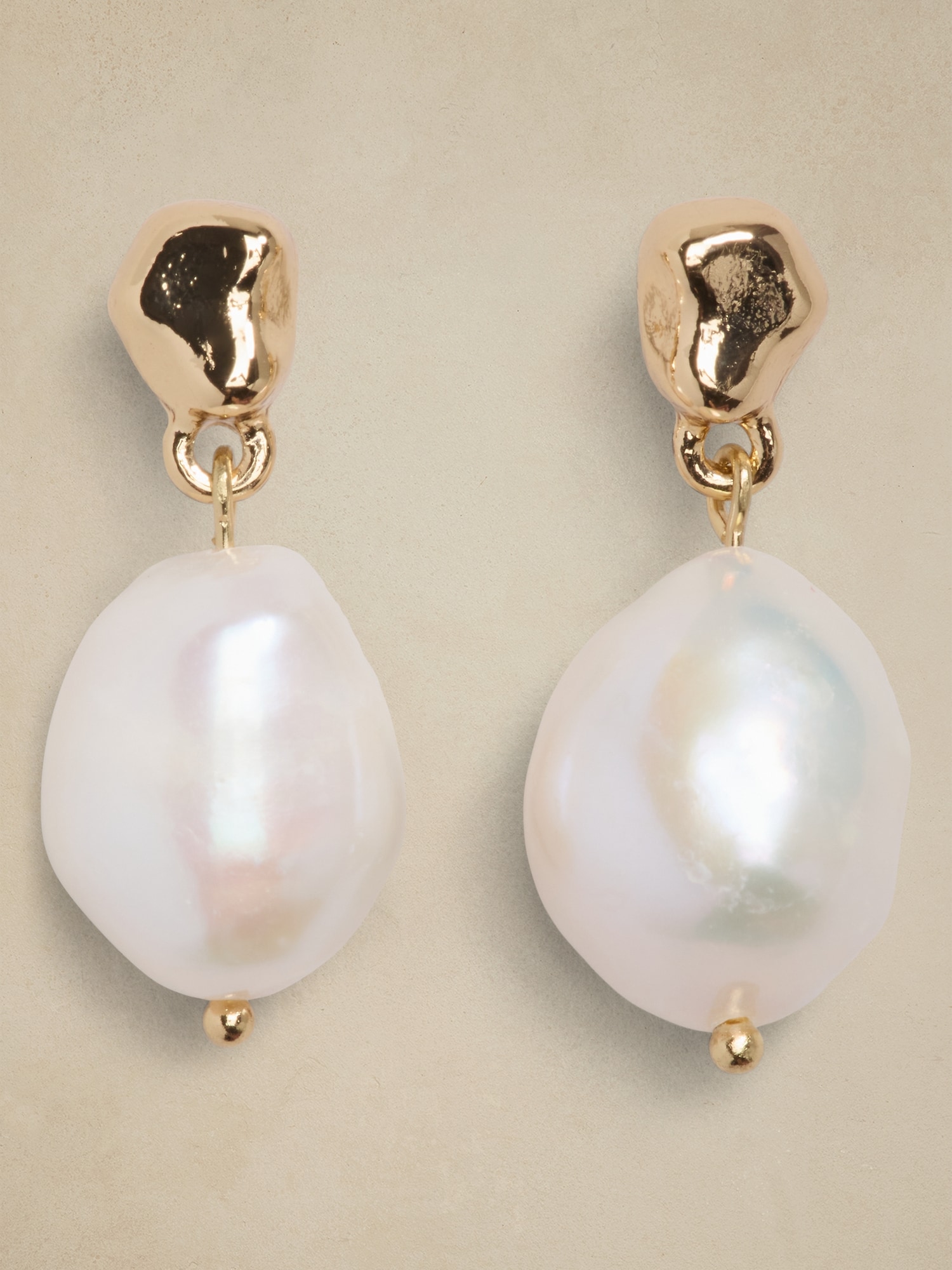 Pearl Drop Earring