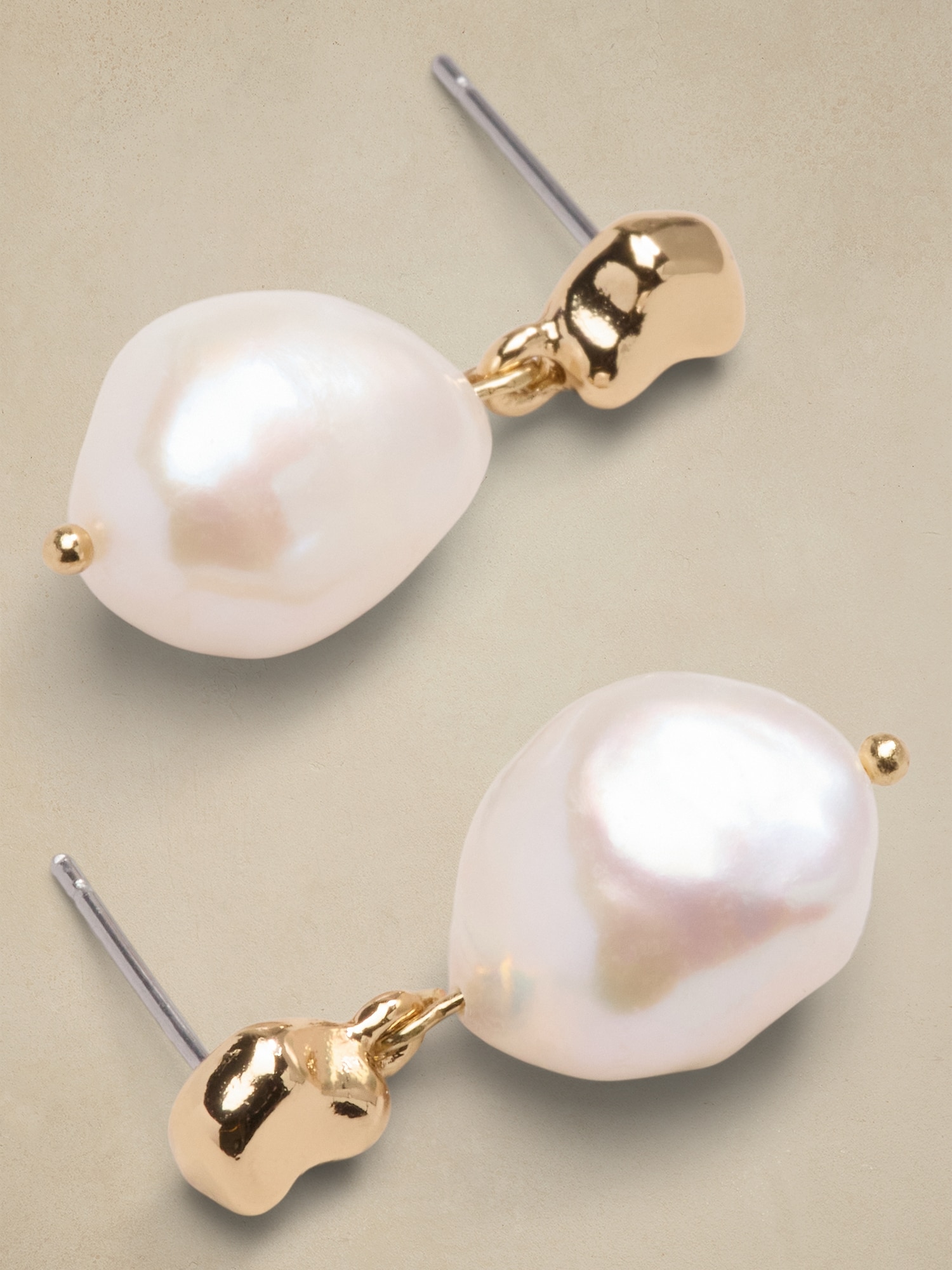 Pearl Drop Earring