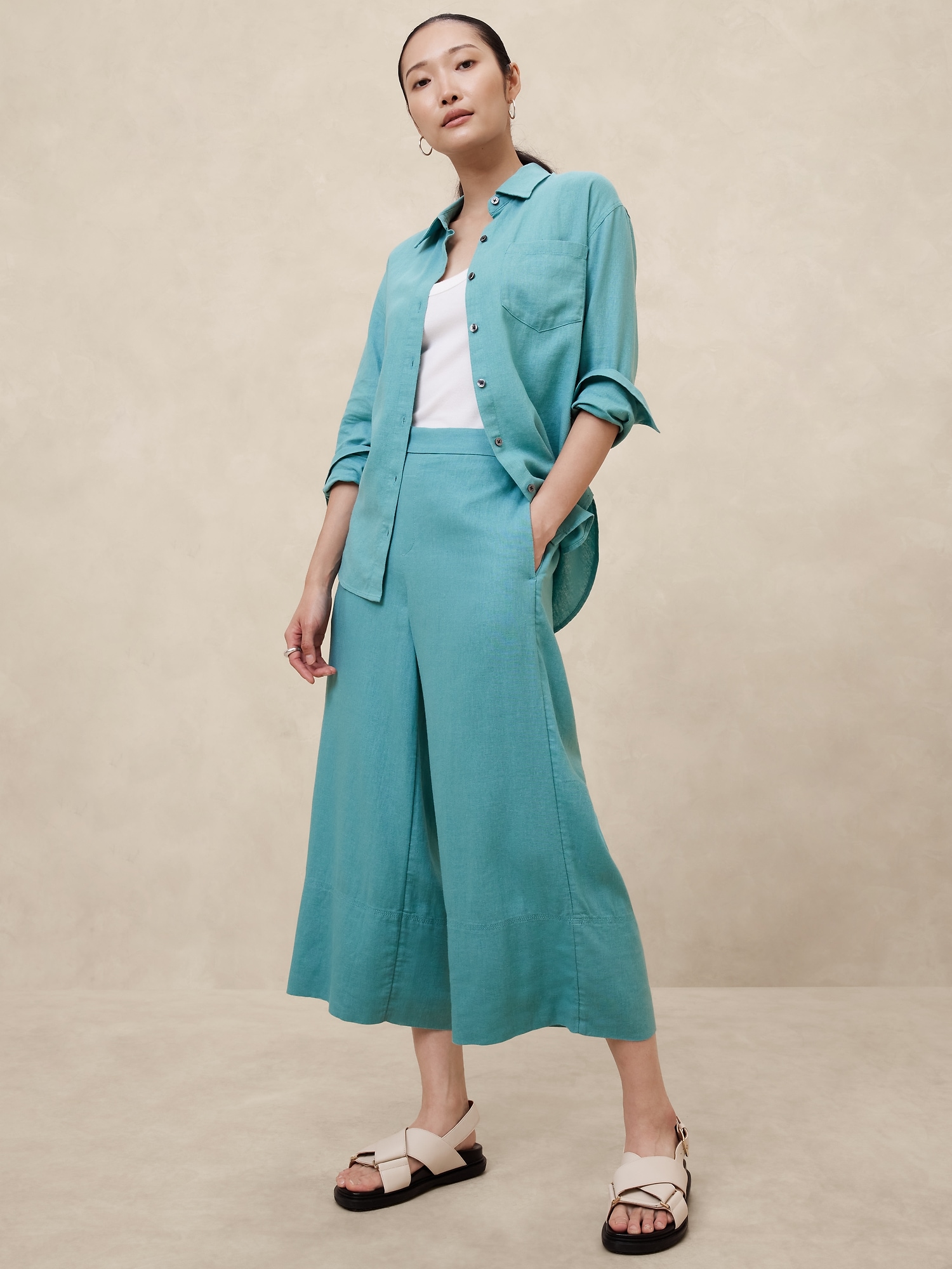 Linen-Blend Easy Wide-Leg Cropped Pant - Blue