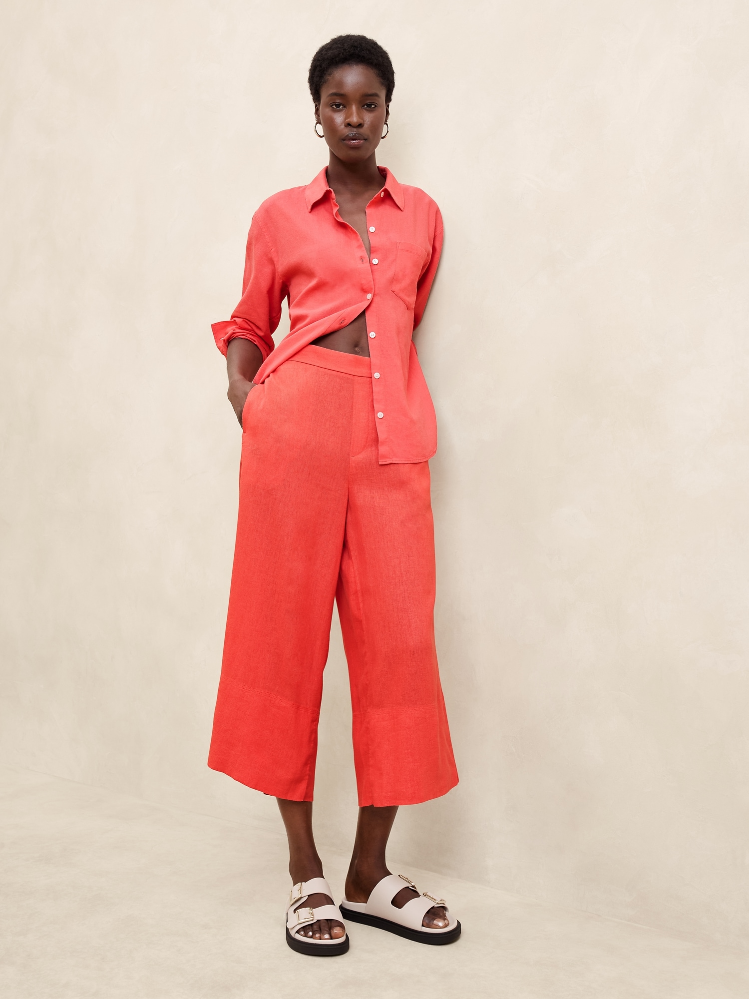 Linen-Blend Easy Wide-Leg Cropped Pant