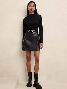 Soft Touch Scuba Pleated Boatneck Top | Banana Republic Factory