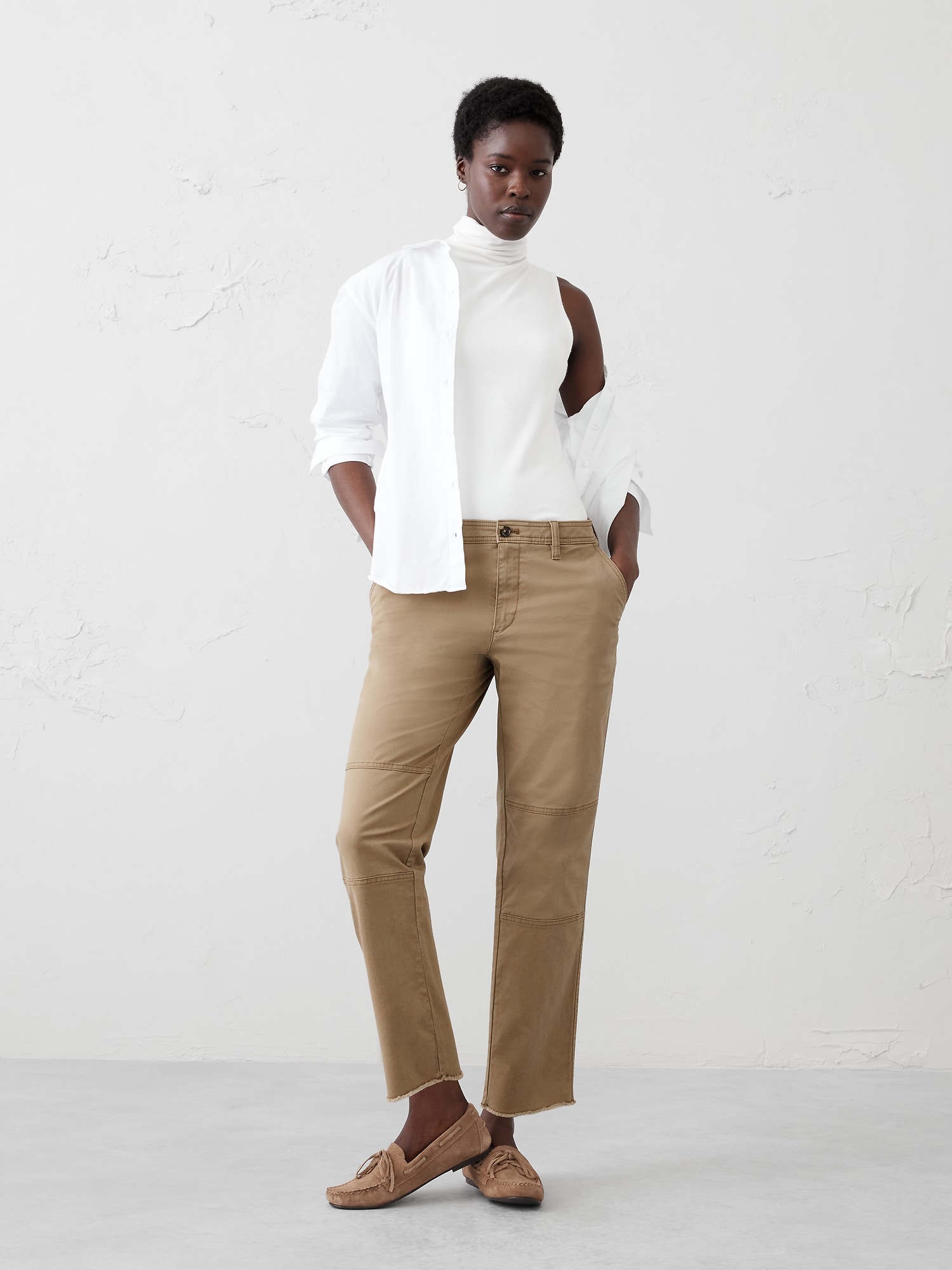 Mid-Rise Slim Chino