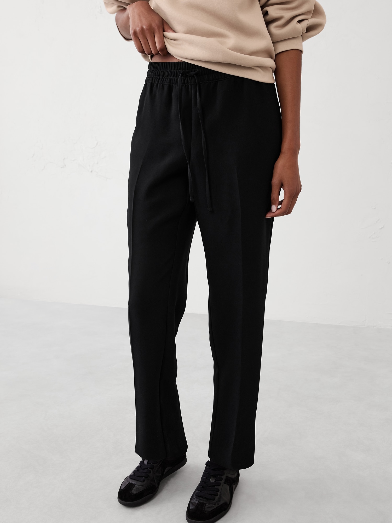 Tapered Crepe Pull-On Pant