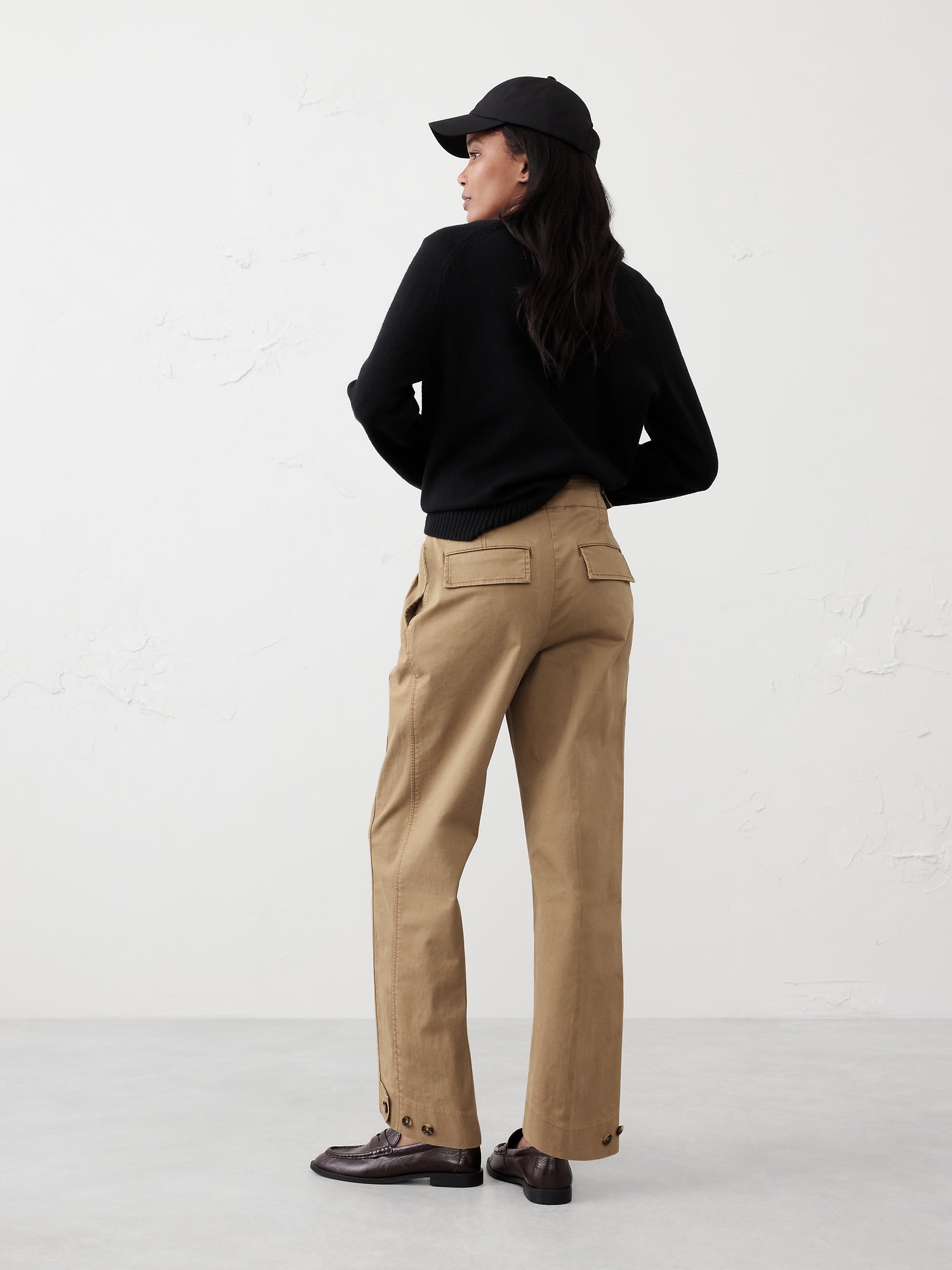 Relaxed Pleated Chino