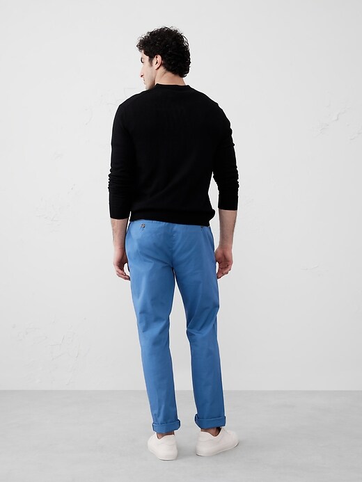 Slim Summerweight Chino
