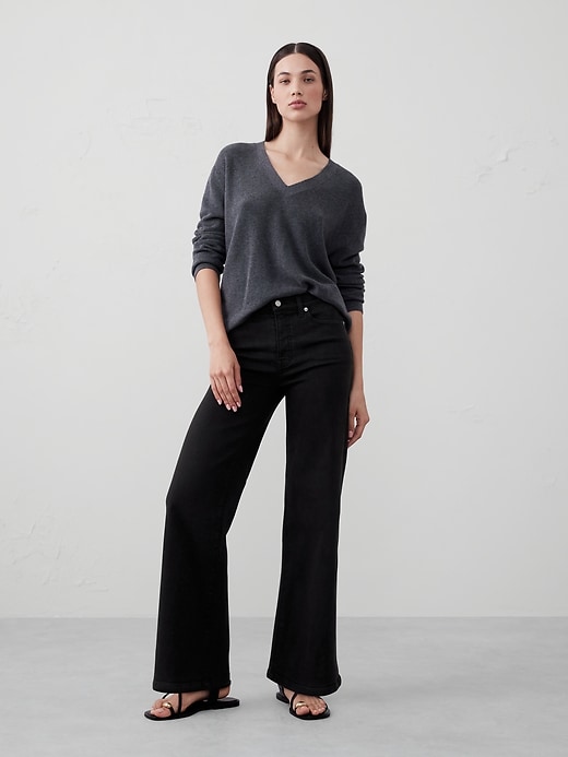 Wide-Leg High-Rise Cropped Jean