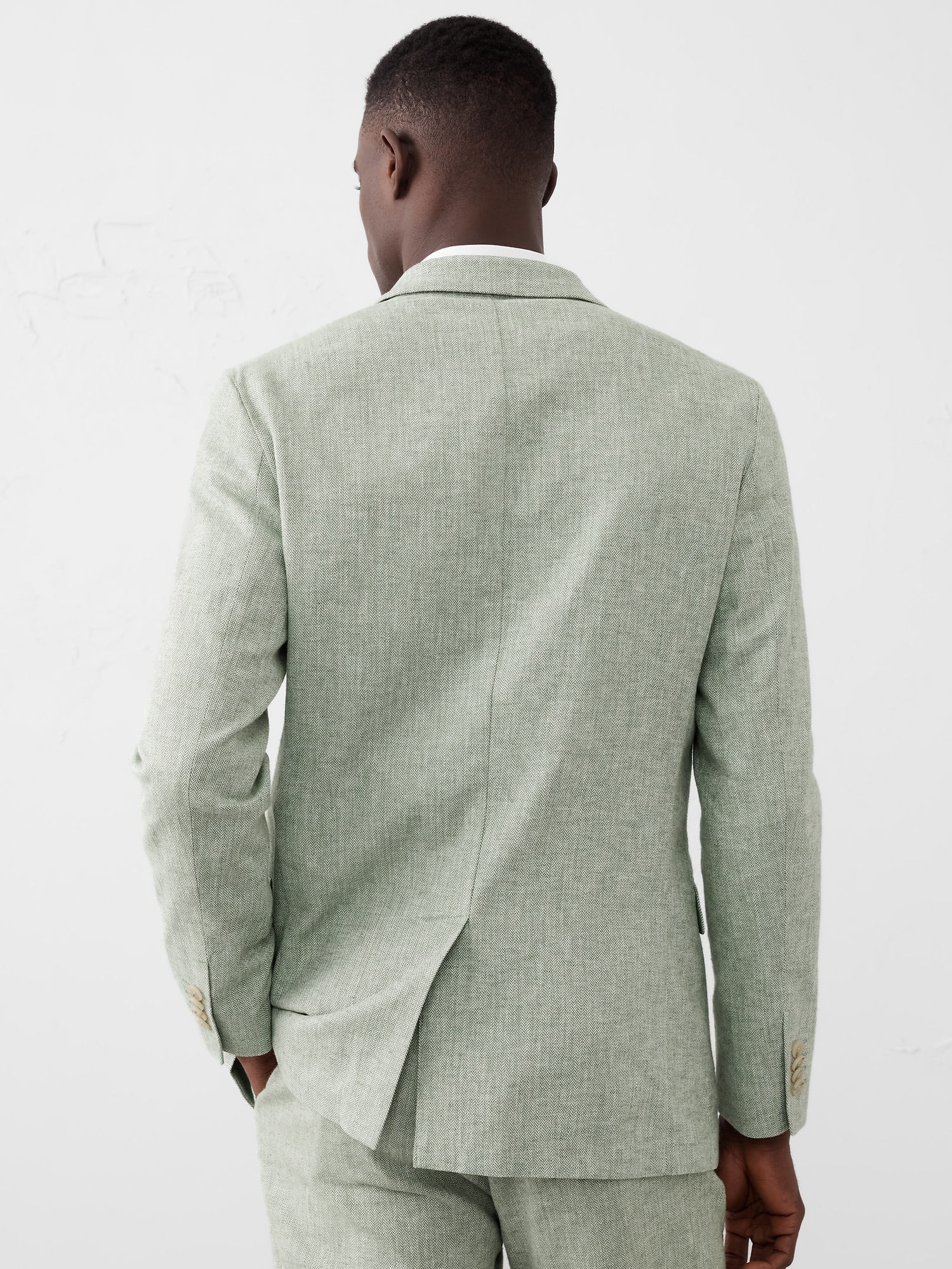 Tailored-Fit Linen-Blend Herringbone Suit Jacket