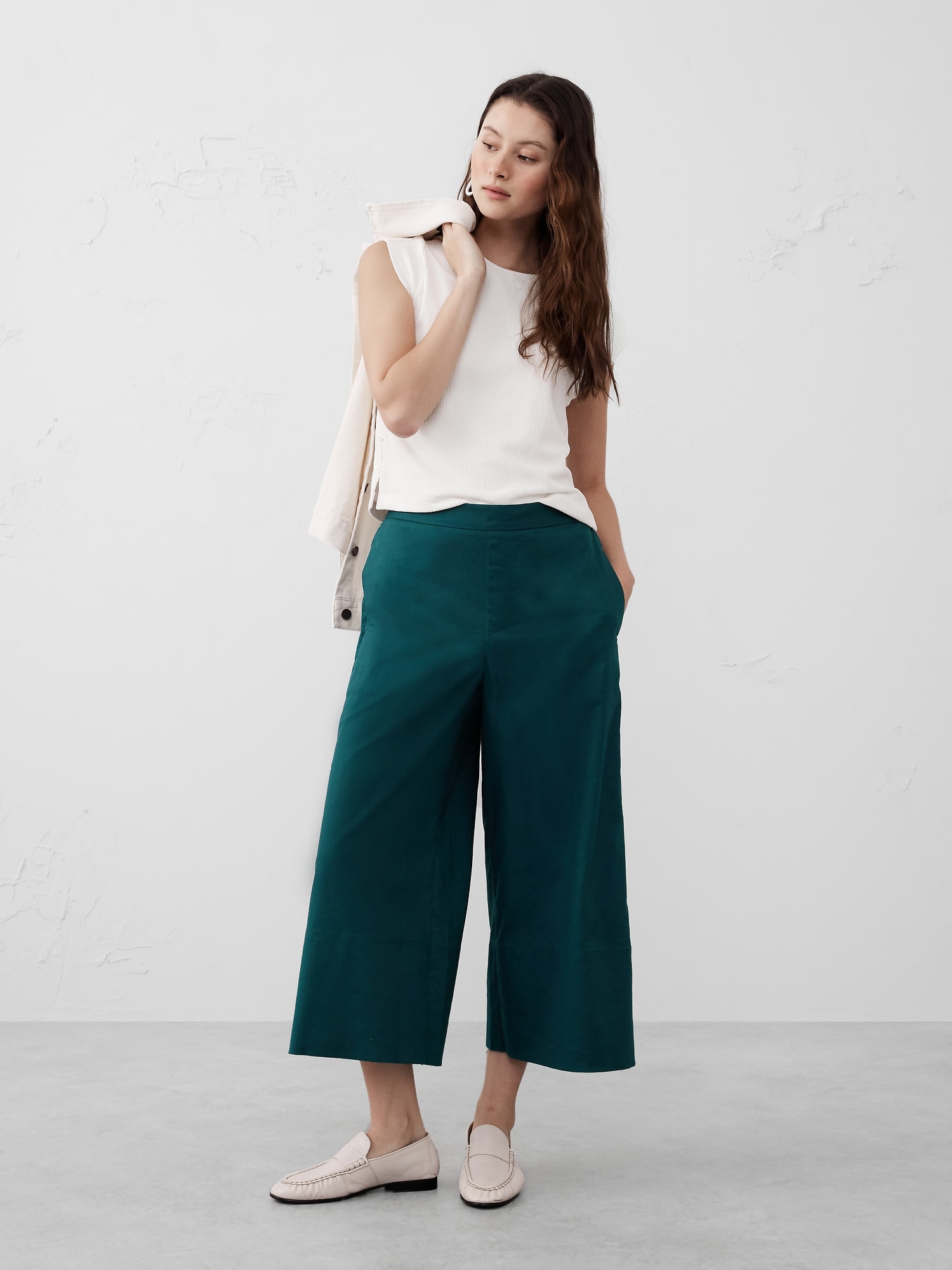 Linen-Blend Wide-Leg Cropped Pull-On Pant - Green