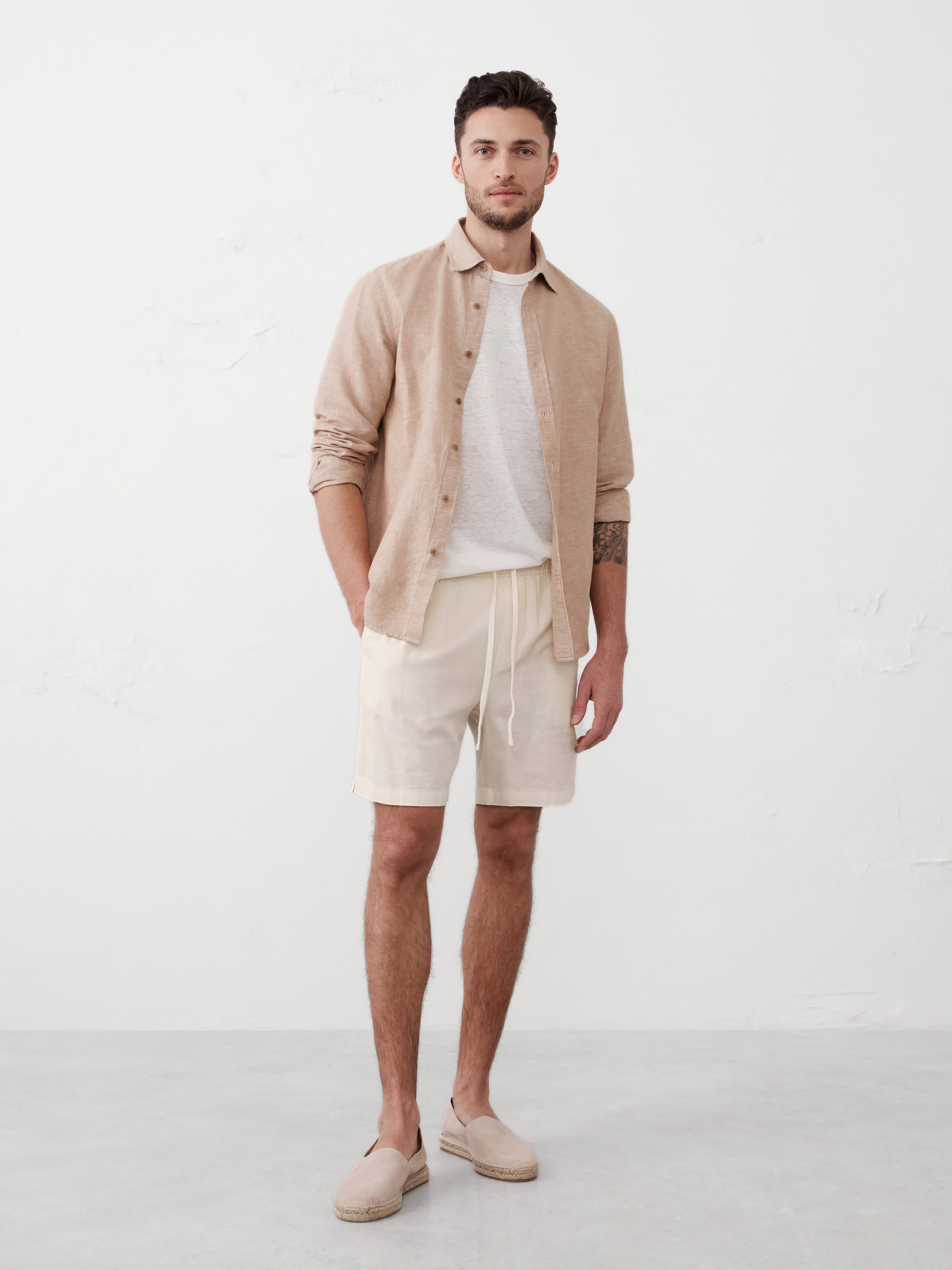 7" Linen-Blend Deck Short