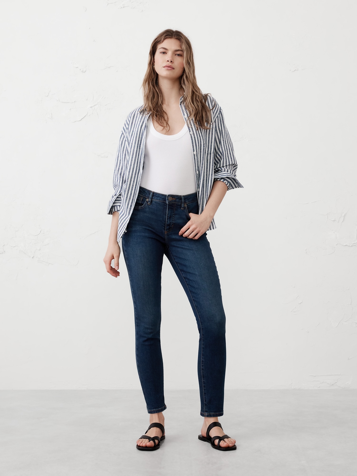 Curvy Mid-Rise Skinny Jean