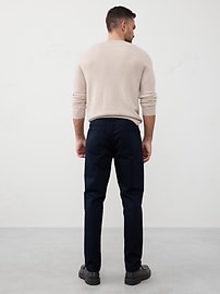 Athletic-Fit Travel Pant
