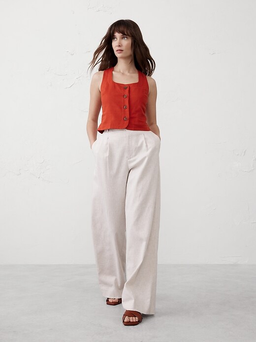 Linen-Blend Buttoned Top