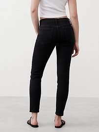 Mid-Rise Skinny Jean