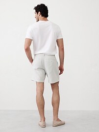7" Linen-Blend Short