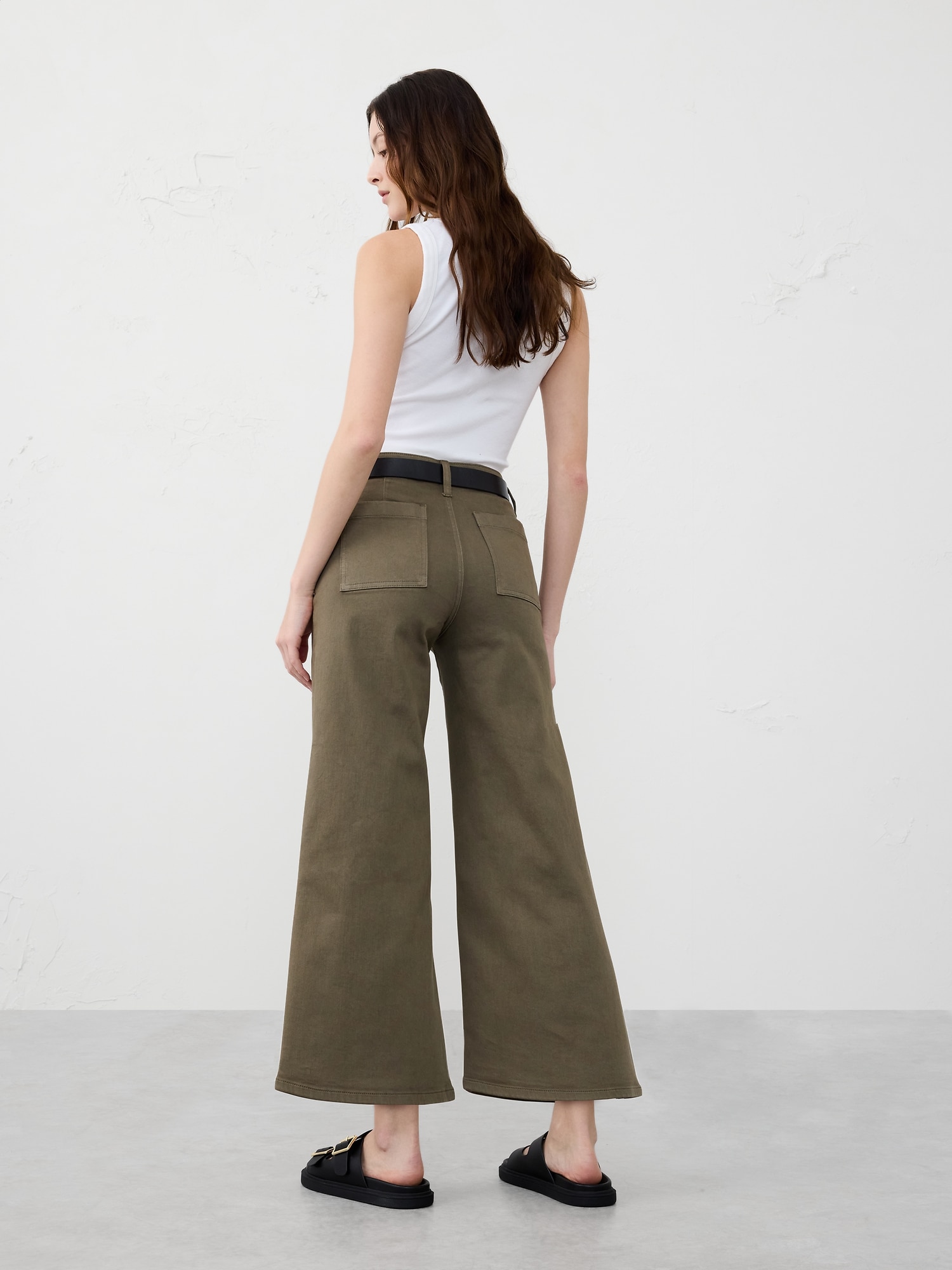 Wide-Leg High-Rise Cropped Jean