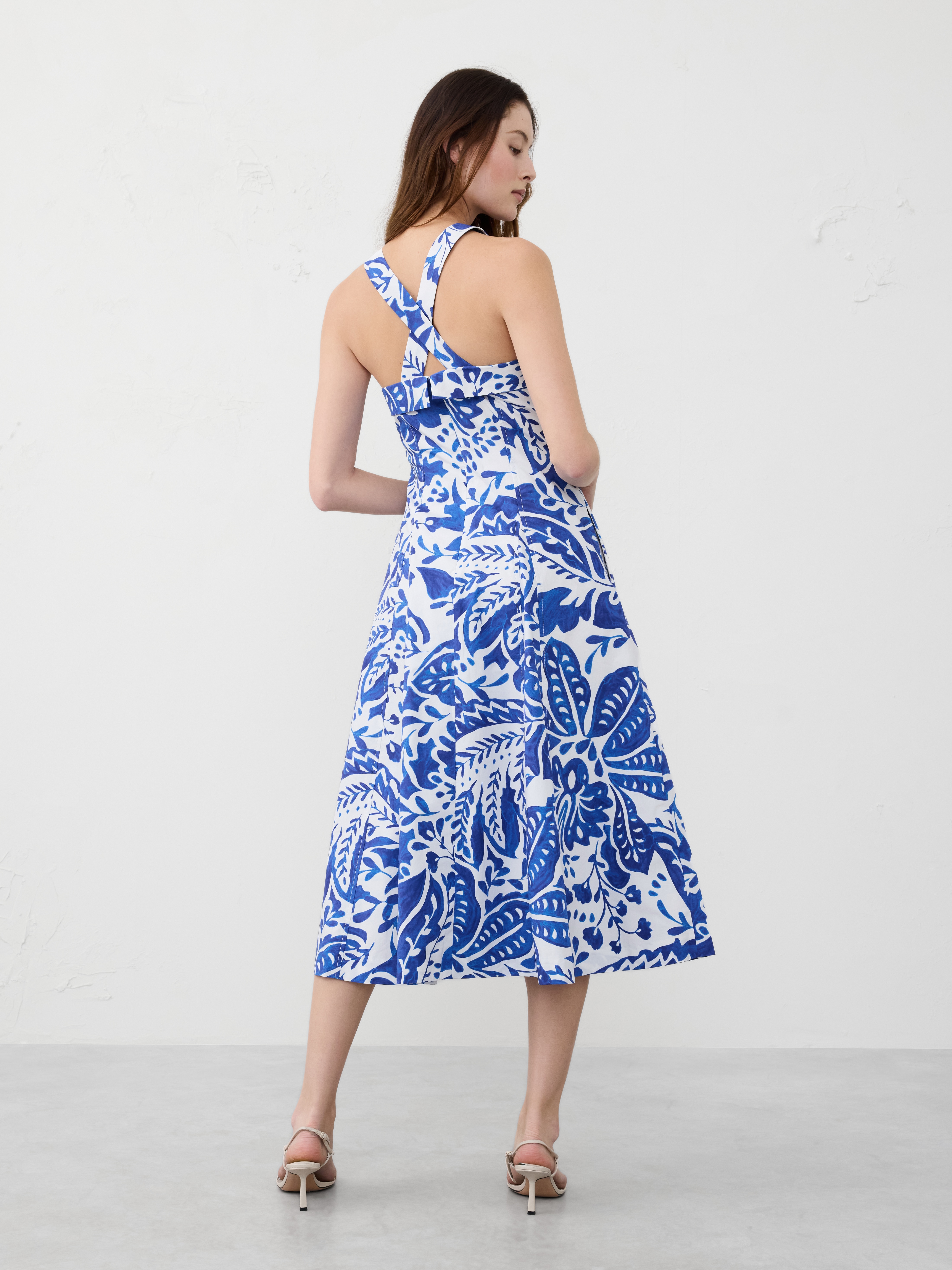 Banana Republic ★ 涼しげな一着 Poplin Cross-Back ドレス Banana Republic ☆ 涼しげな一着 Poplin Cross-Back ドレス