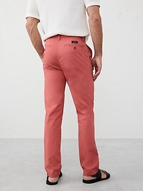 Slim Summerweight Chino