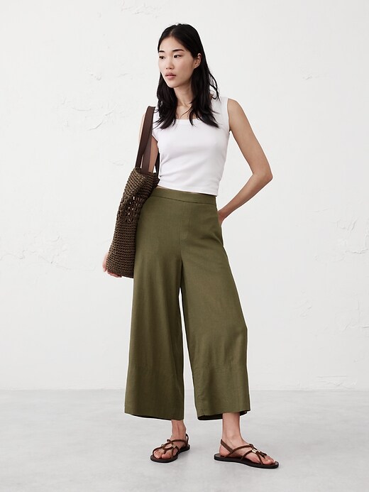 Wide-Leg Linen-Blend Cropped Pull-On Pant