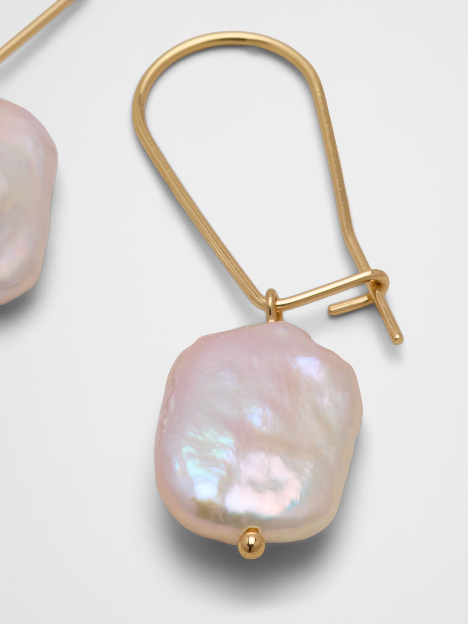Drop Pearl Earring