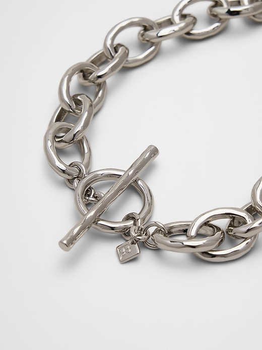 Toggle Chain Necklace