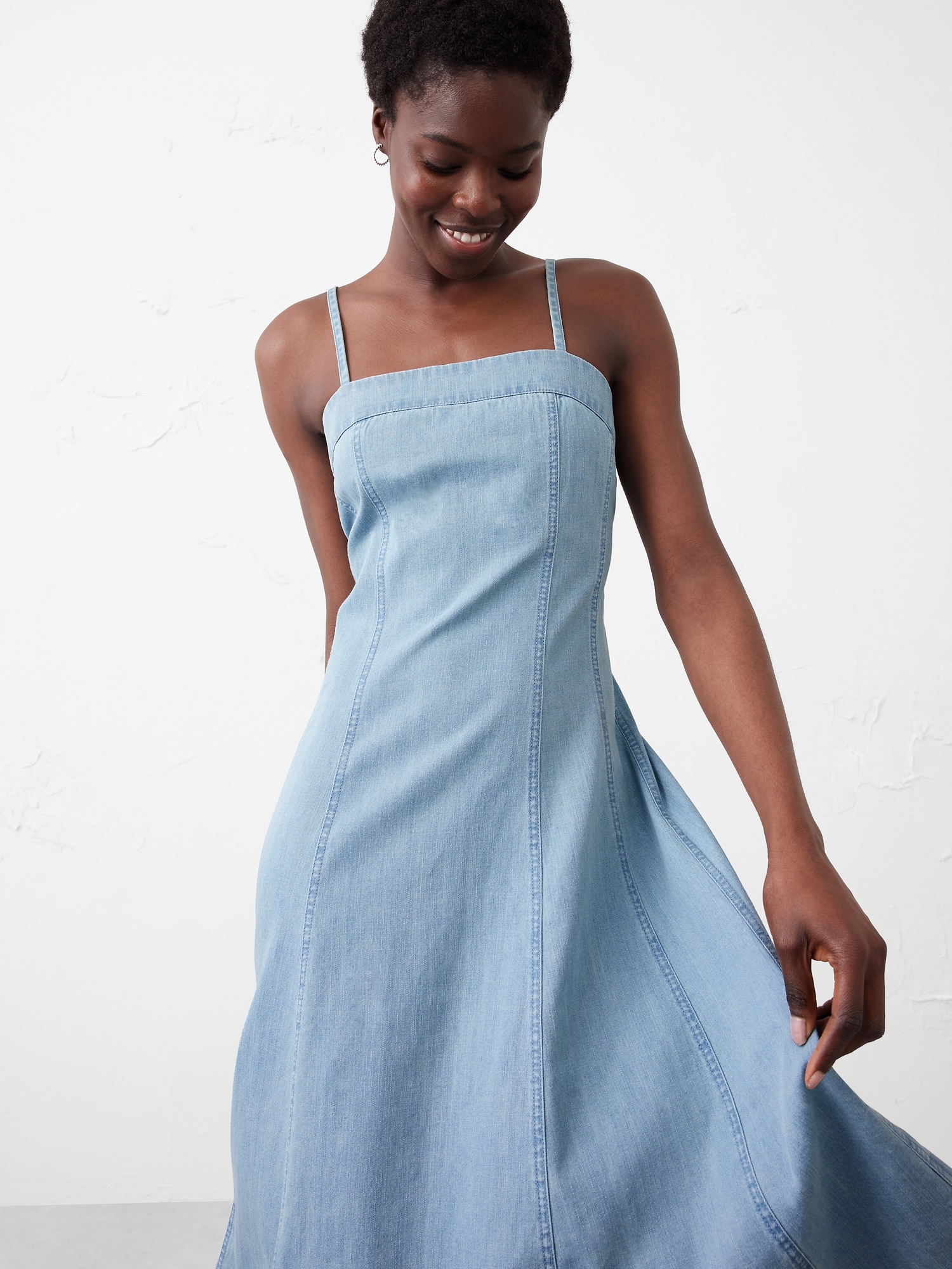 Linen-Blend Seamed Midi Dress