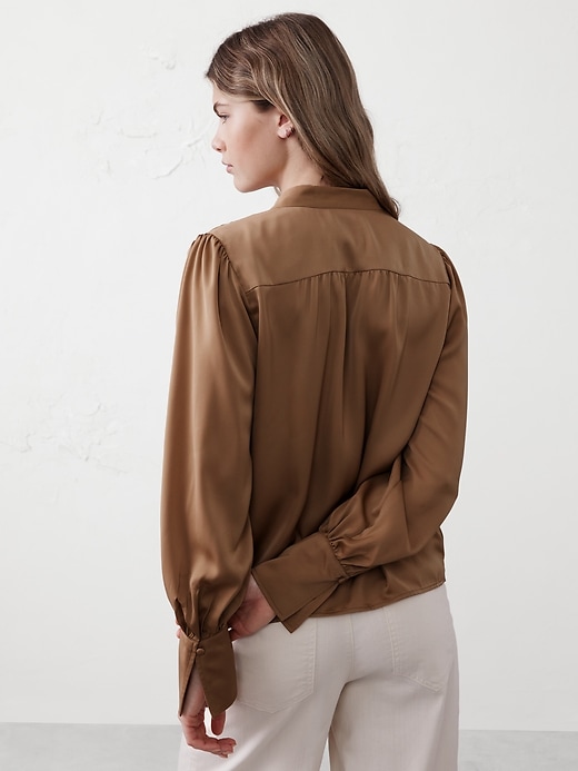 Crepe Volume-Sleeve Blouse