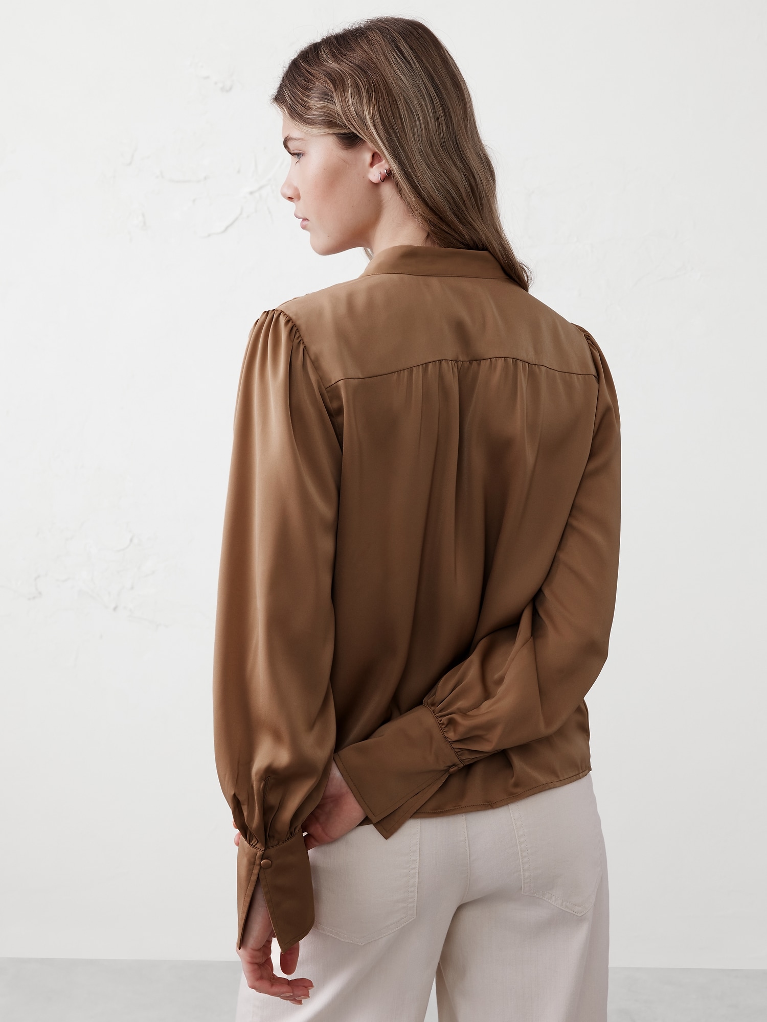 Crepe Volume-Sleeve Blouse