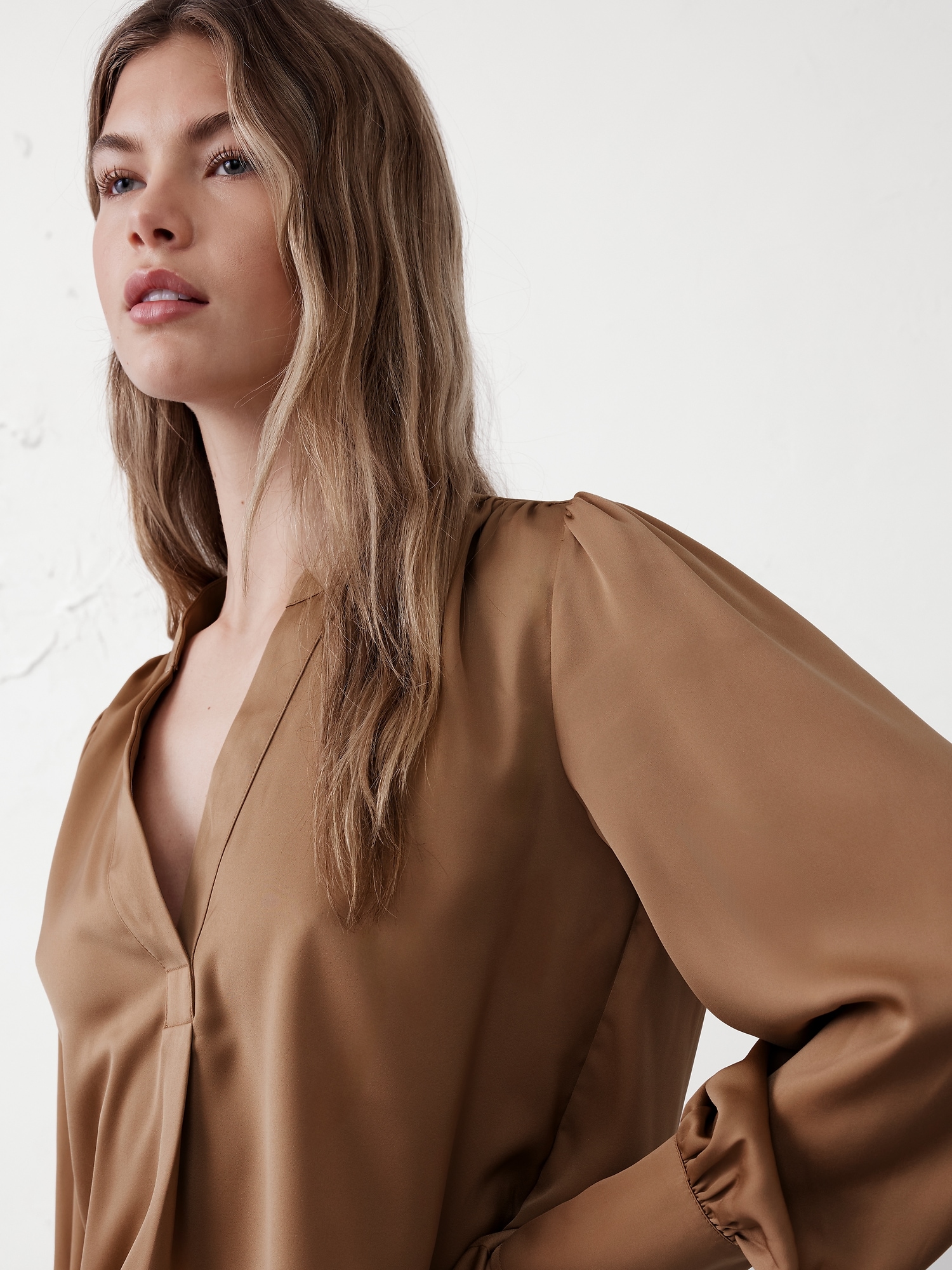 Crepe Volume-Sleeve Blouse