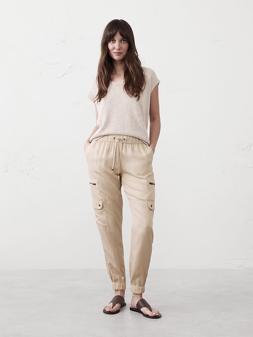 Twill Belted Tapered Pant