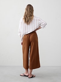 Wide-Leg Linen-Blend Cropped Pull-On Pant