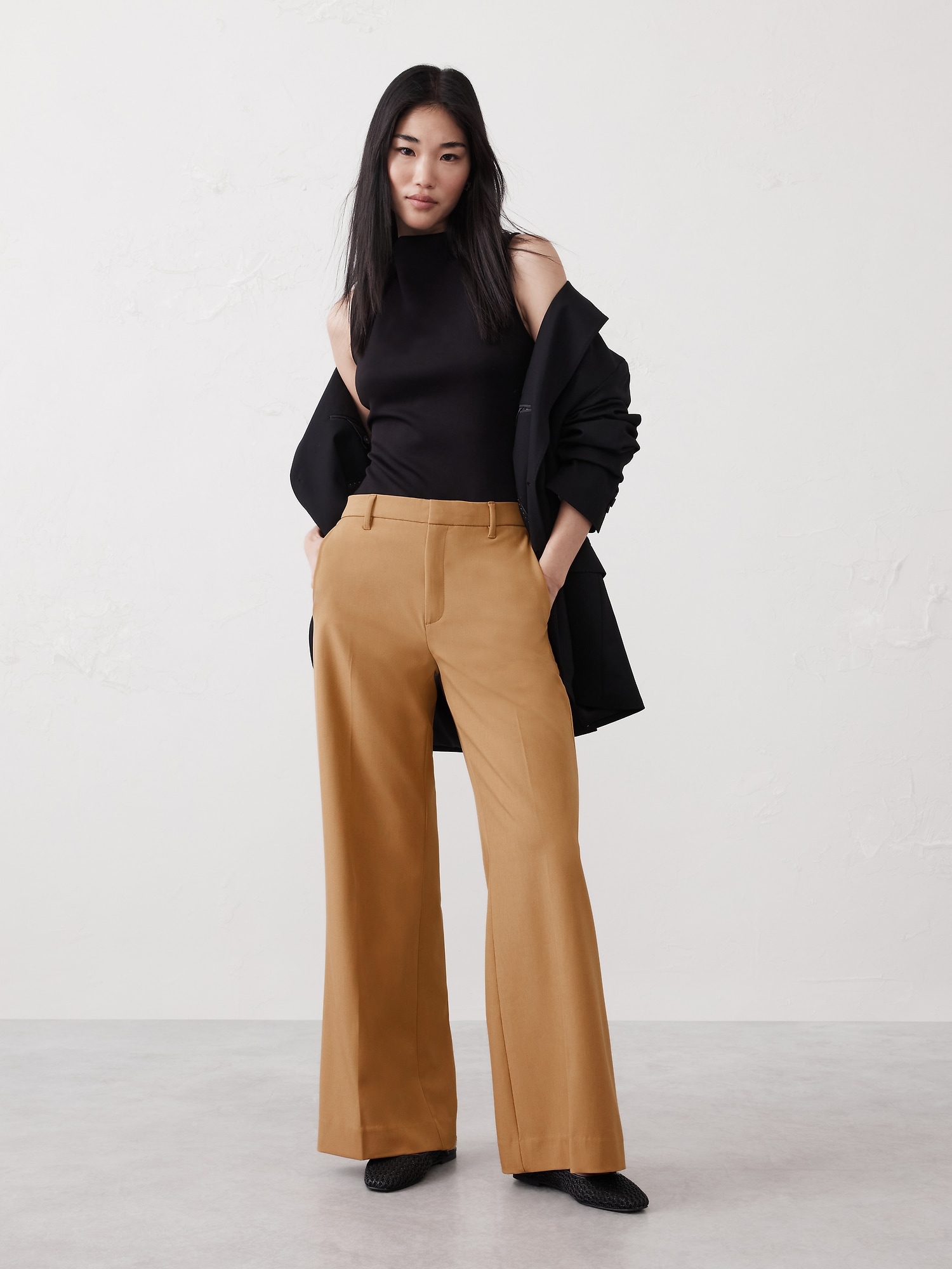 Sculpted Wide-Leg Trouser